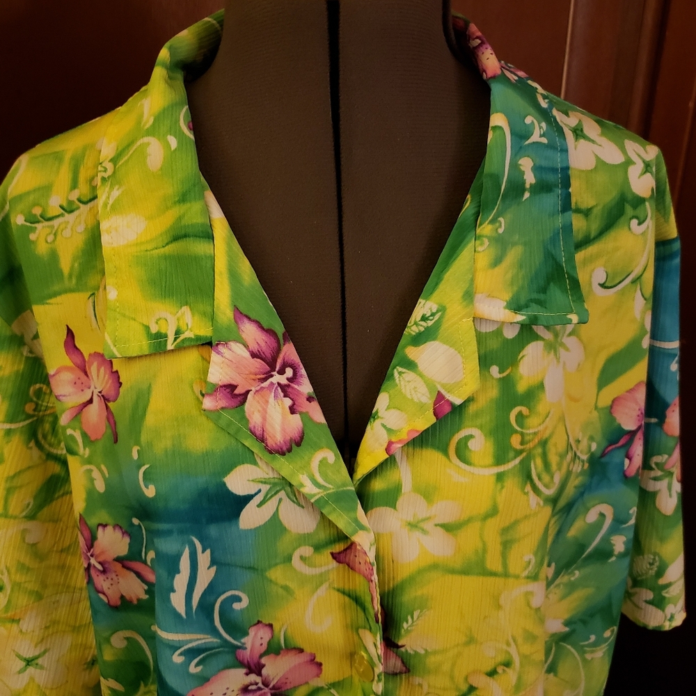 Maggie Sweet Hawaiian Shirt, Floral Pattern